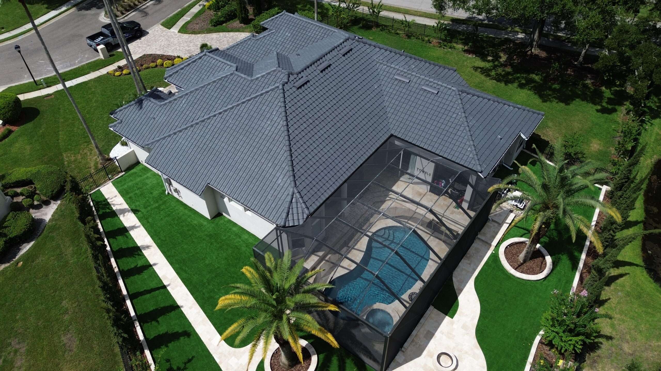 Roof Repair or Roof Replacement? How to Know What Your Florida Roof Needs